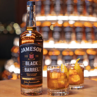 Jameson Black Barrel Whisky Irlandés Botella De 700 Ml Con Estuche - Image 3