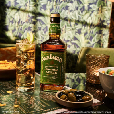 Whiskey Jack Daniels Tennessee Apple 700ml - Image 3