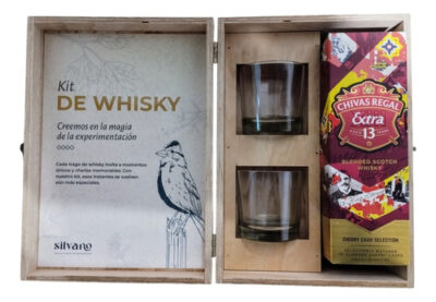 Box Chivas Regal 13 Años 700ml + 2 Vasos + Caja De Madera