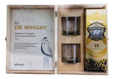 Box Chivas Regal 15 Años 700ml + 2 Vasos + Caja De Madera