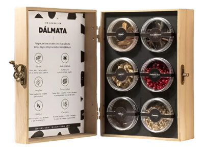 Botánicos Simple Dálmata Para Gin Tonic En Caja De Madera